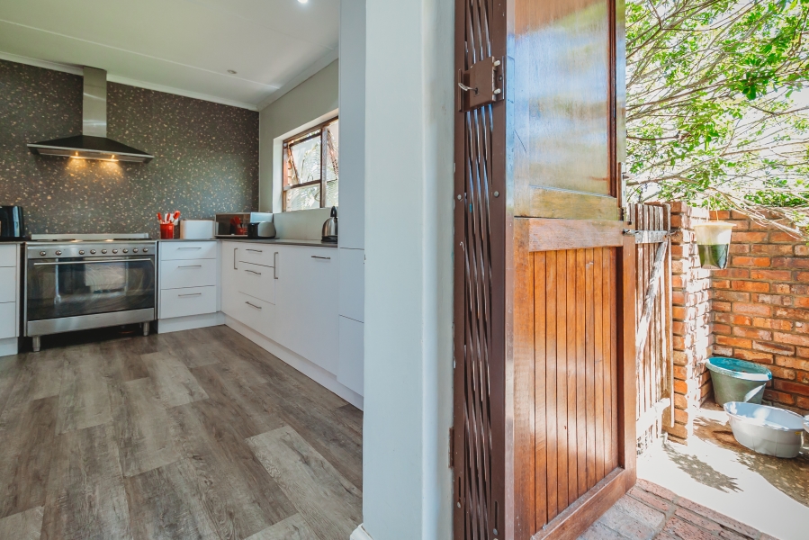 4 Bedroom Property for Sale in Loerie Park Western Cape